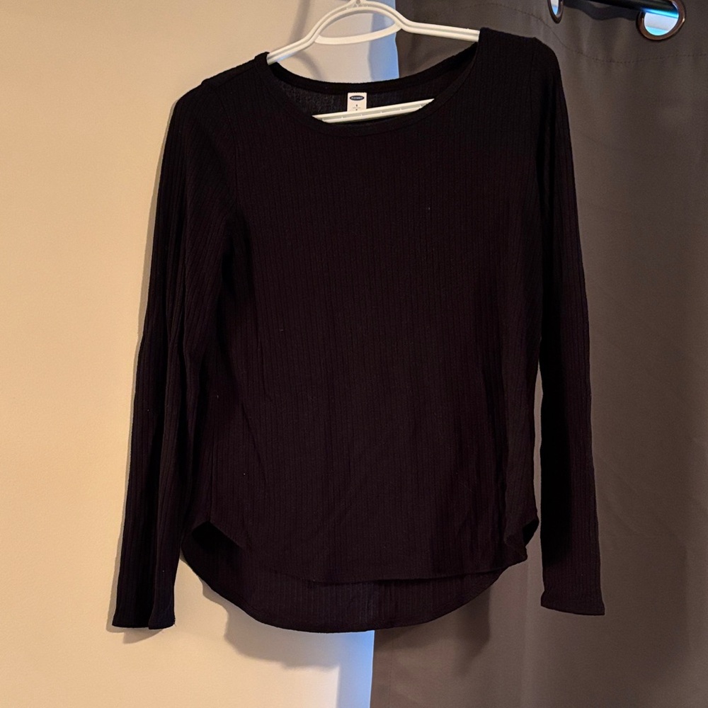 5/$25 Old Navy Women's Classic Black Long Sleeve Tee